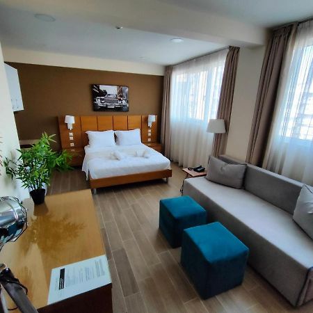 La Place De La Gare Suites - New Subway Station Thessaloníki Ngoại thất bức ảnh
