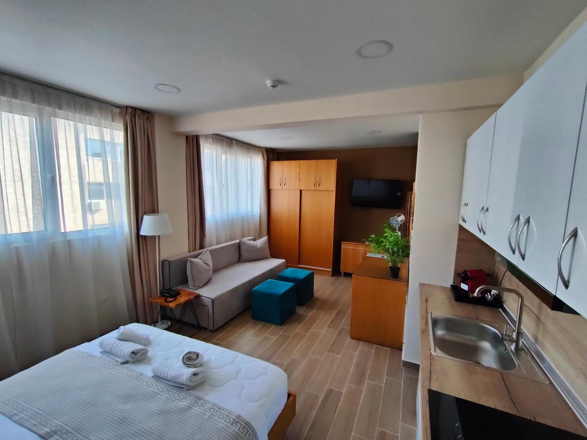 La Place De La Gare Suites - New Subway Station Thessaloníki Ngoại thất bức ảnh